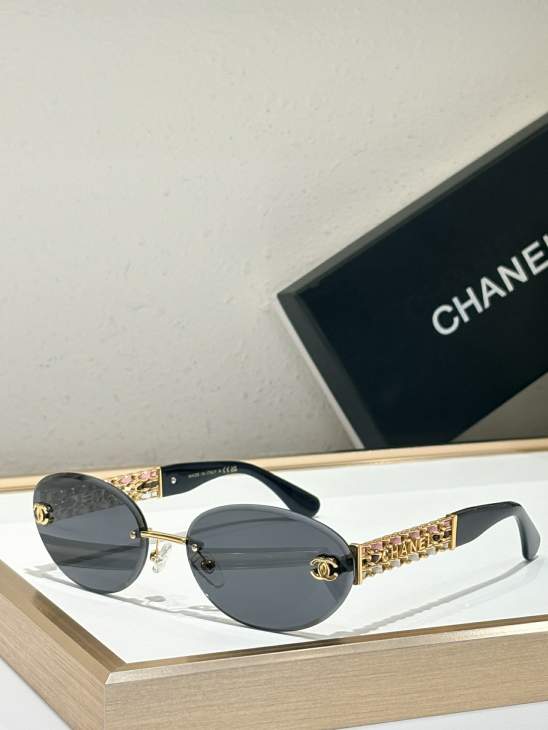 Picture of Chanel Sunglasses _SKUfw79279046fw